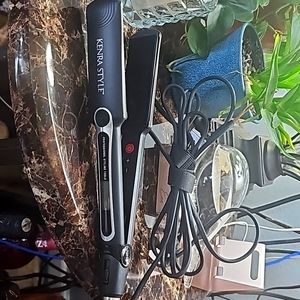 Kenra Professional Flat Iron